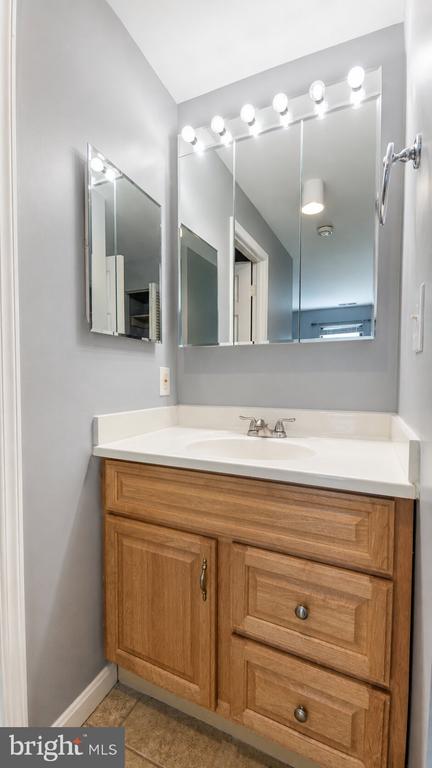 1020 N STAFFORD STREET Unit: 309