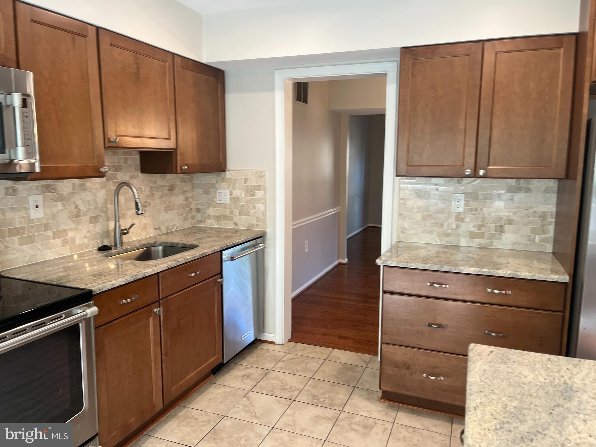 2518 ARLINGTON MILL DRIVE C S