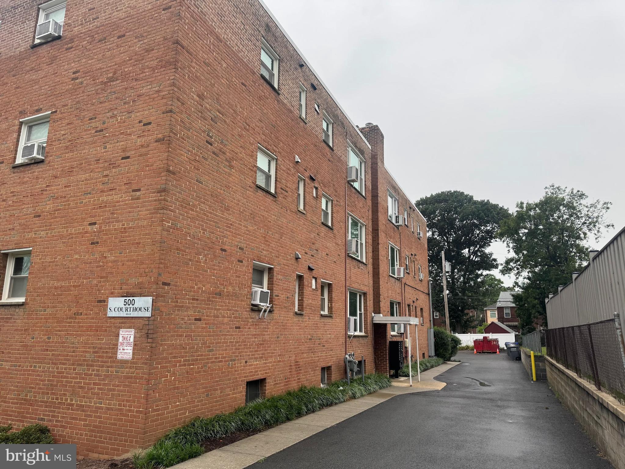 500 S COURTHOUSE ROAD 2