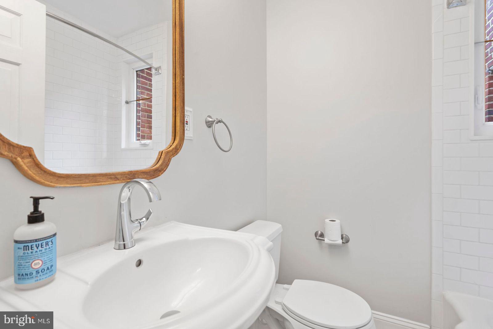 1616 N HARRISON STREET