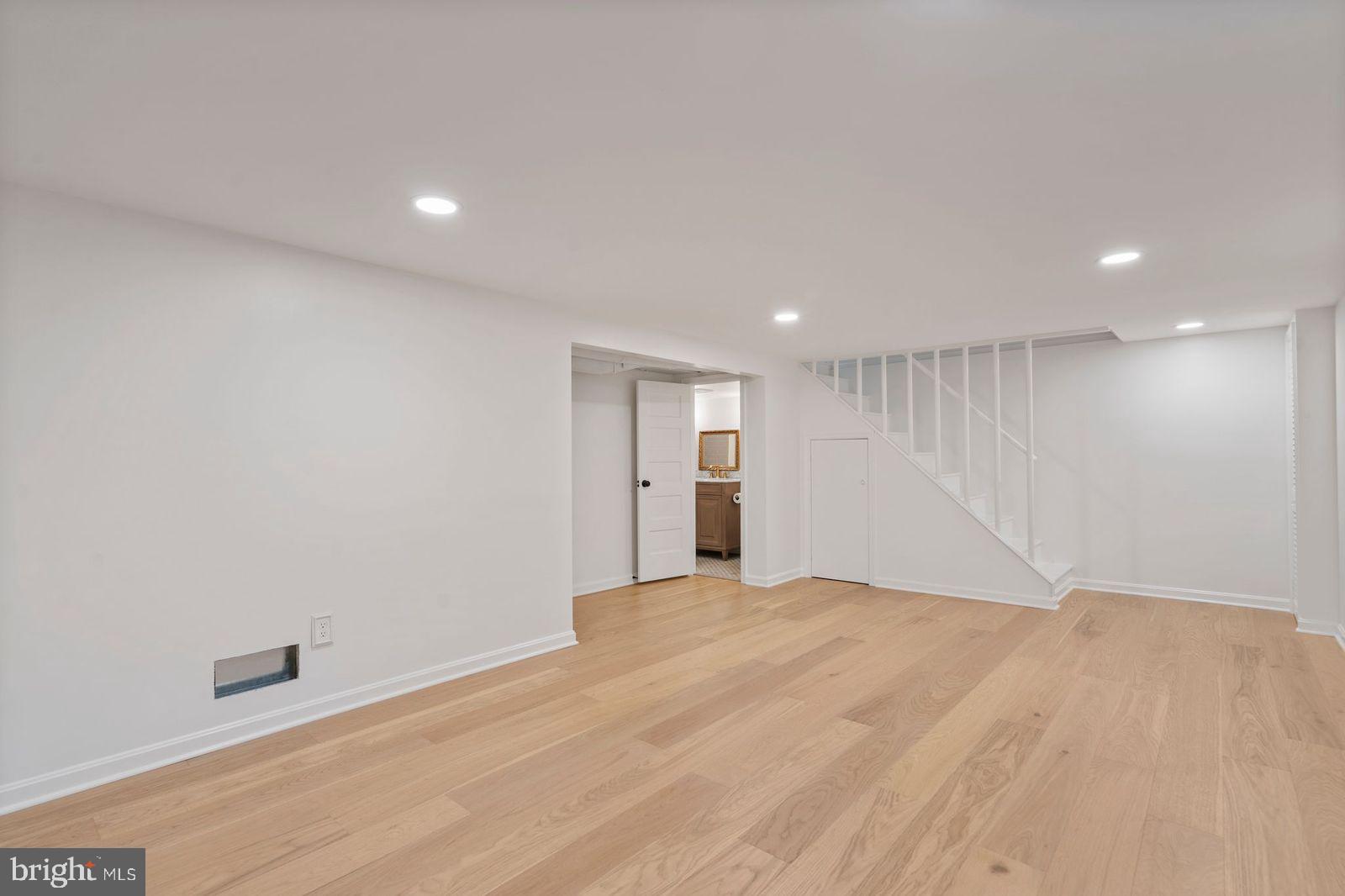 1616 N HARRISON STREET