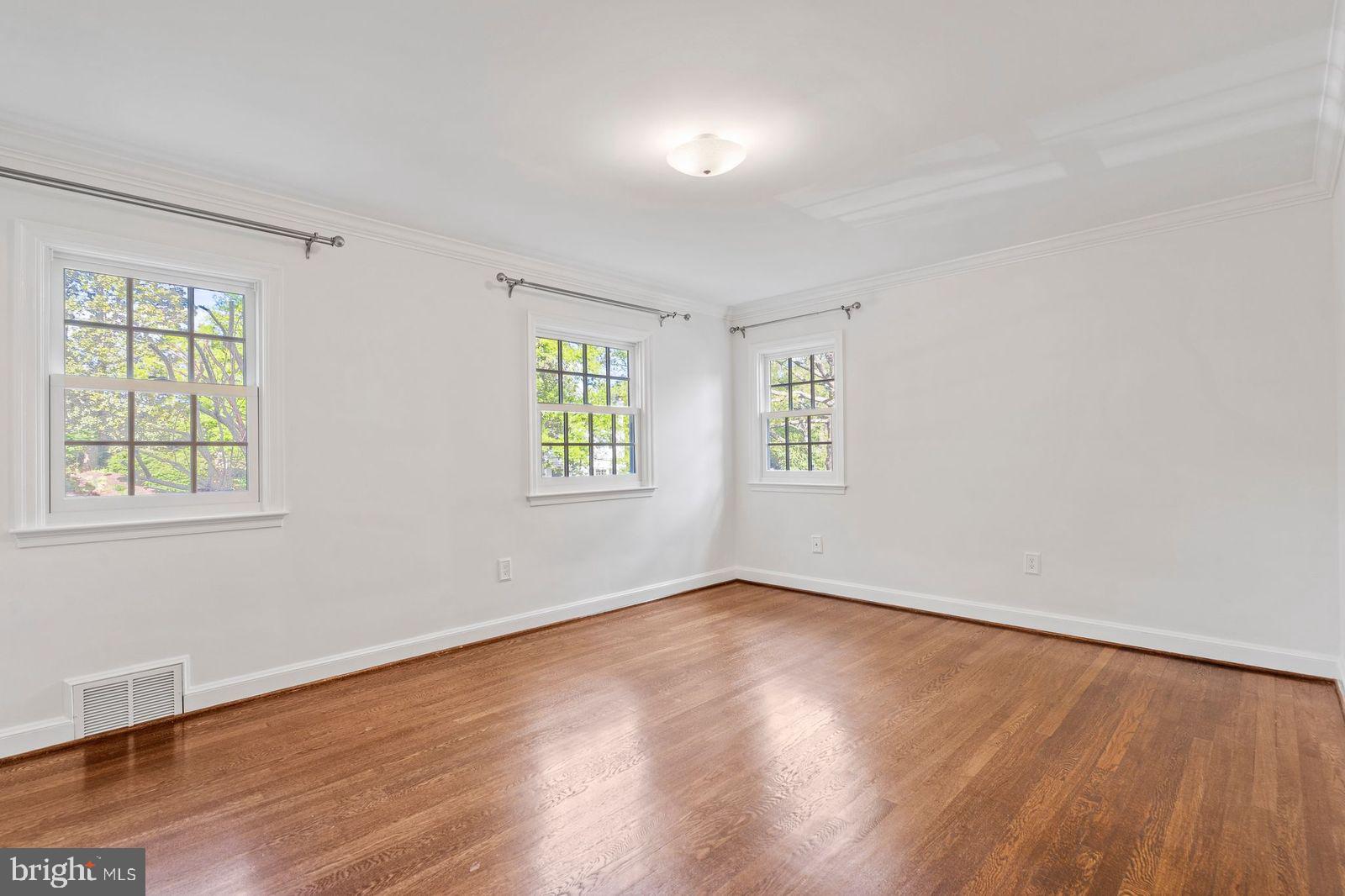 1616 N HARRISON STREET