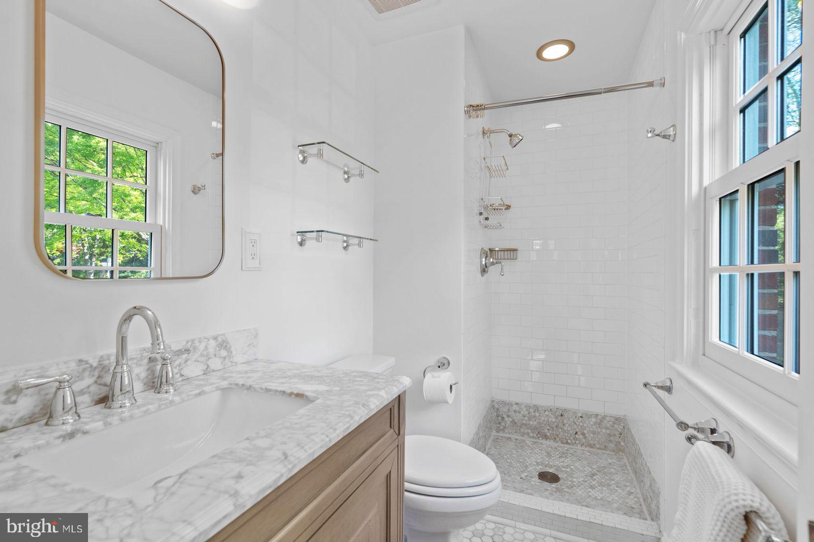 1616 N HARRISON STREET