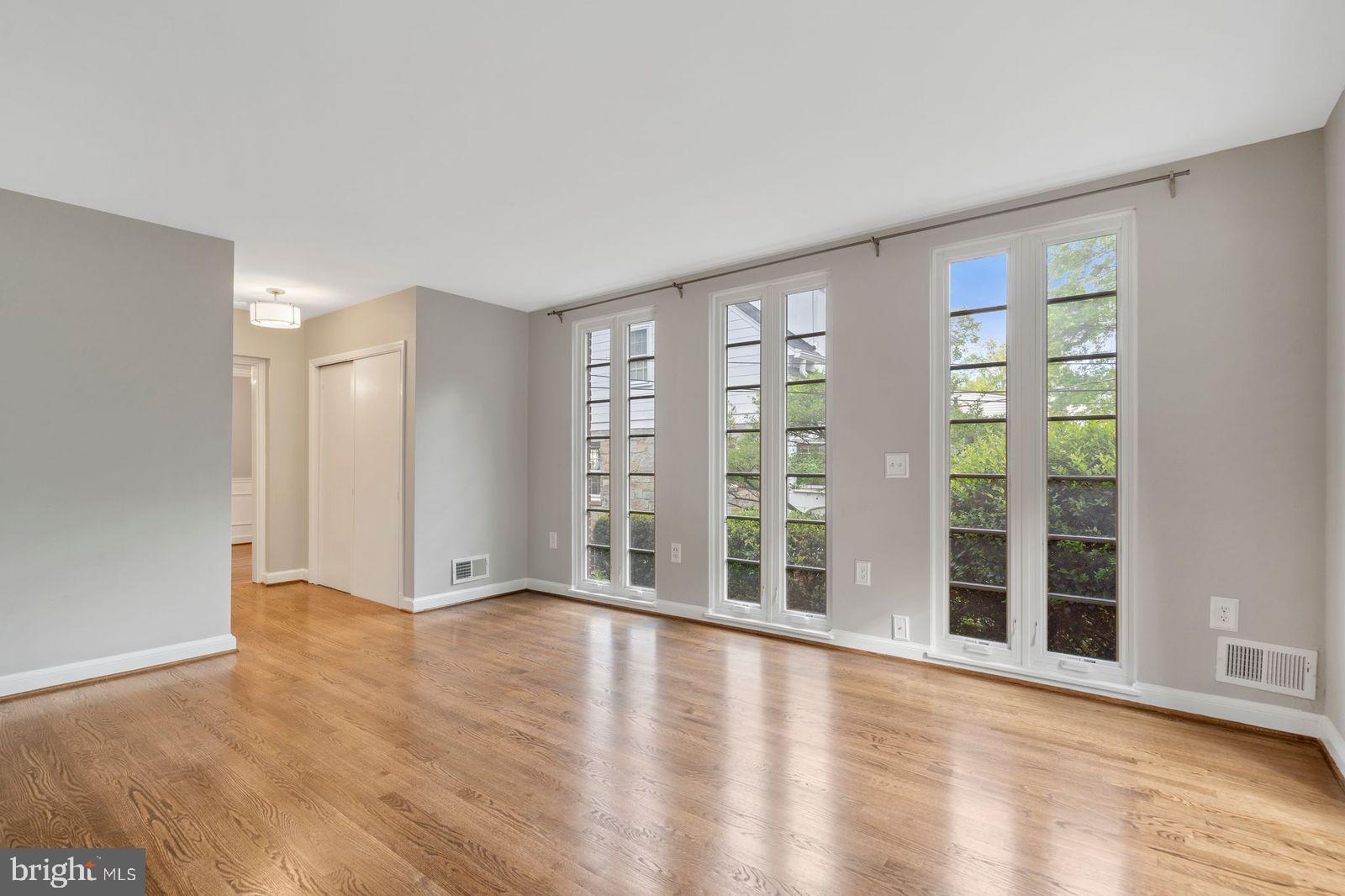 1616 N HARRISON STREET