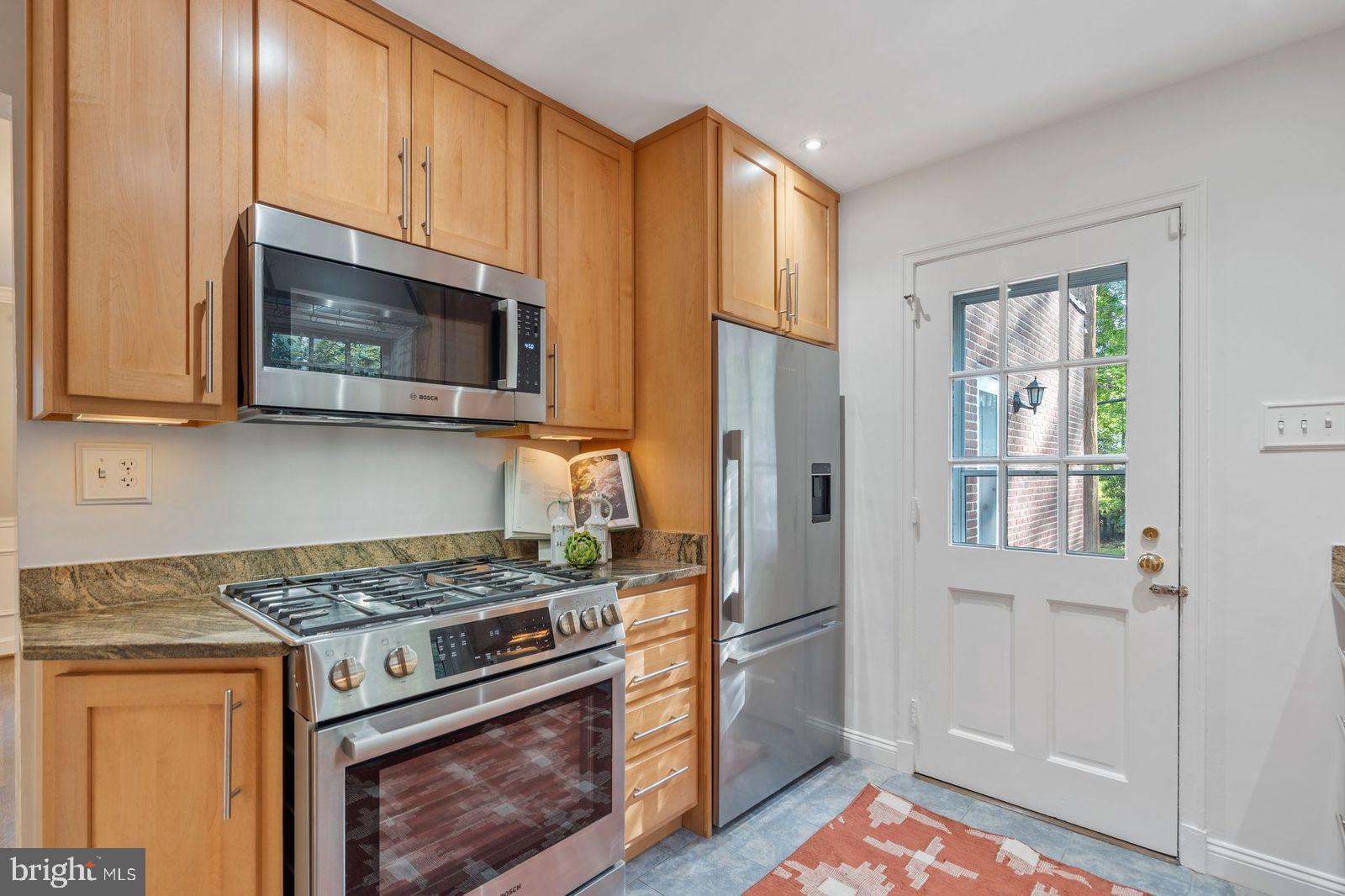 1616 N HARRISON STREET