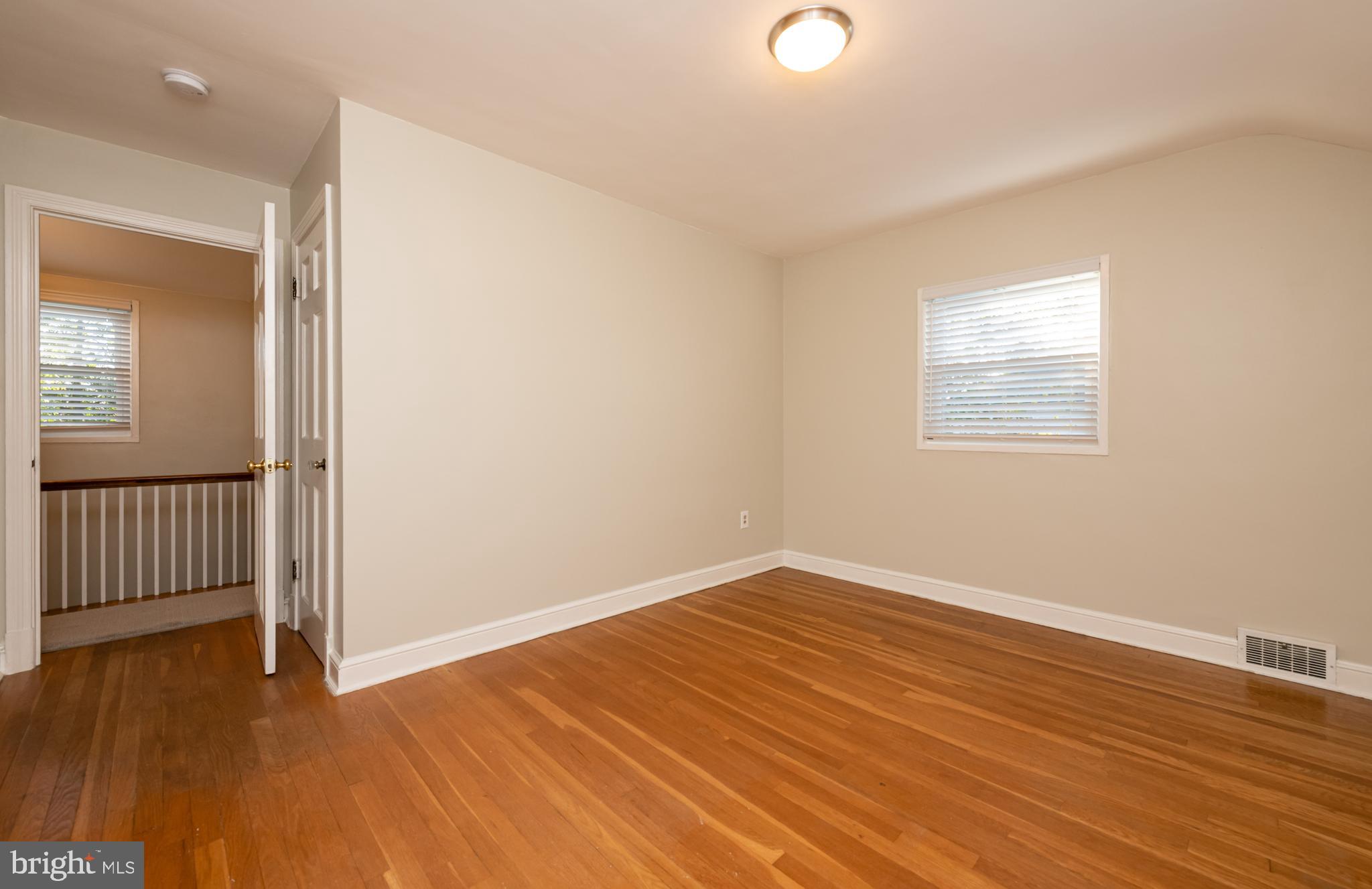 4814 ARLINGTON BOULEVARD