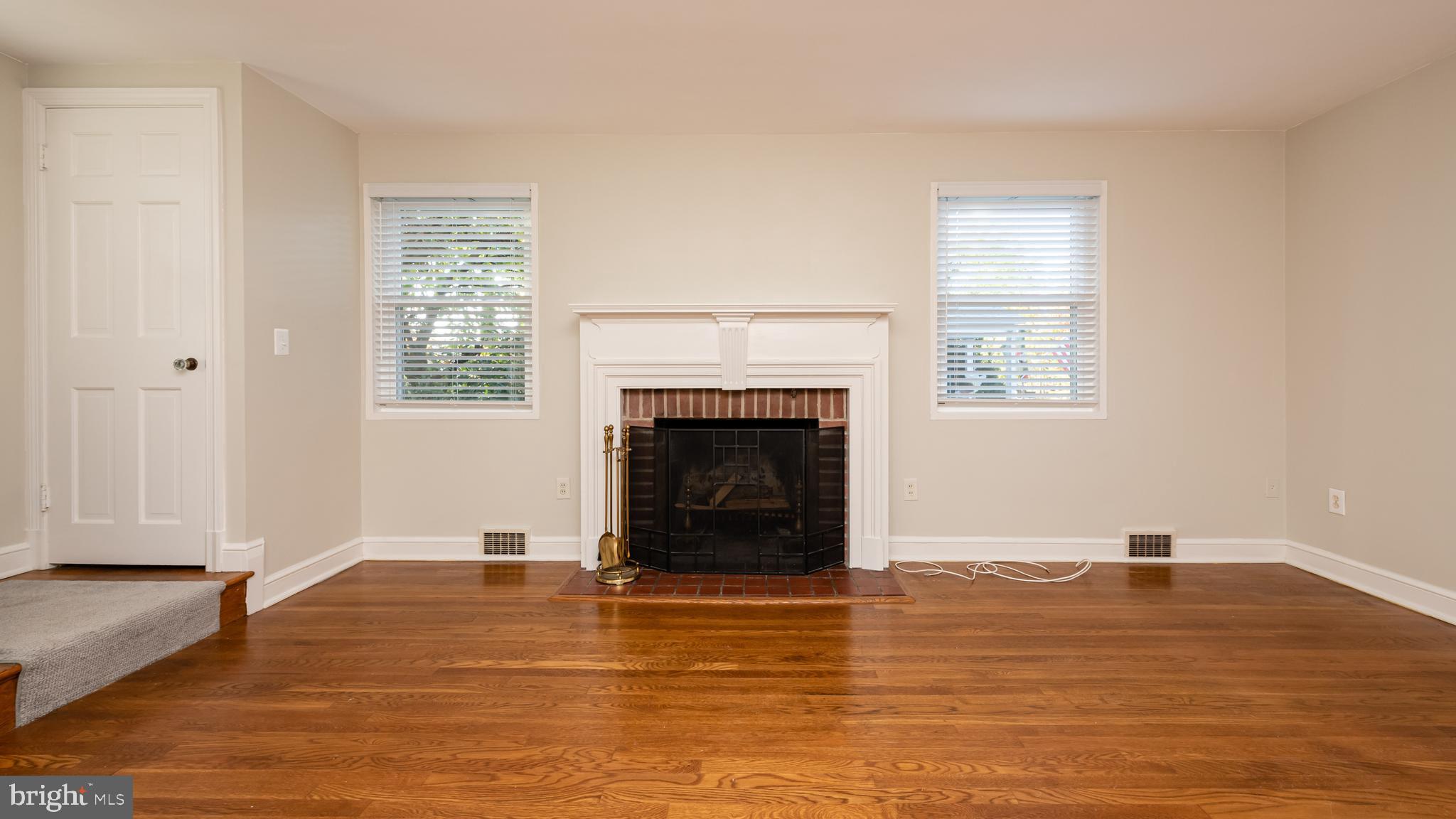 4814 ARLINGTON BOULEVARD