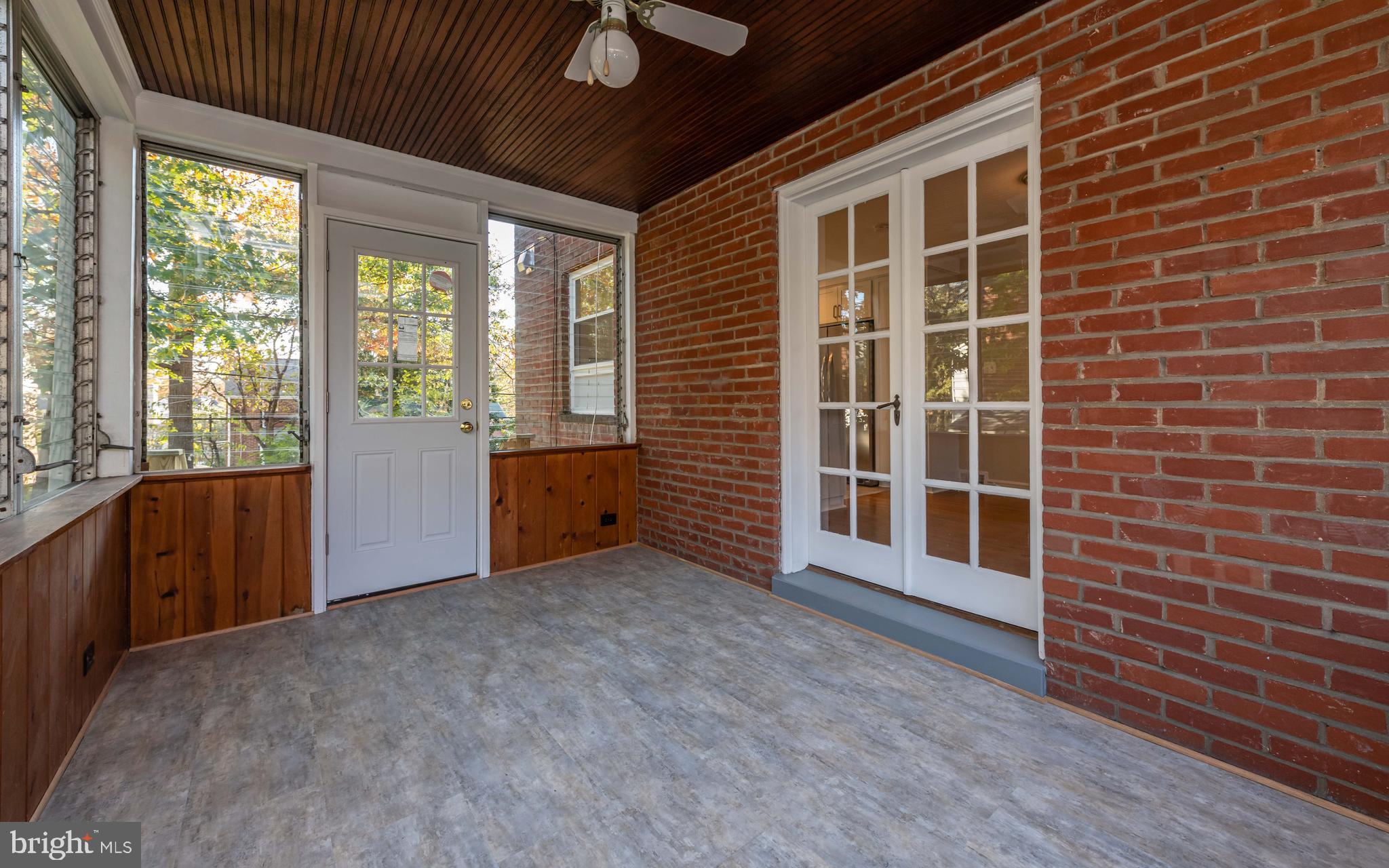 4814 ARLINGTON BOULEVARD