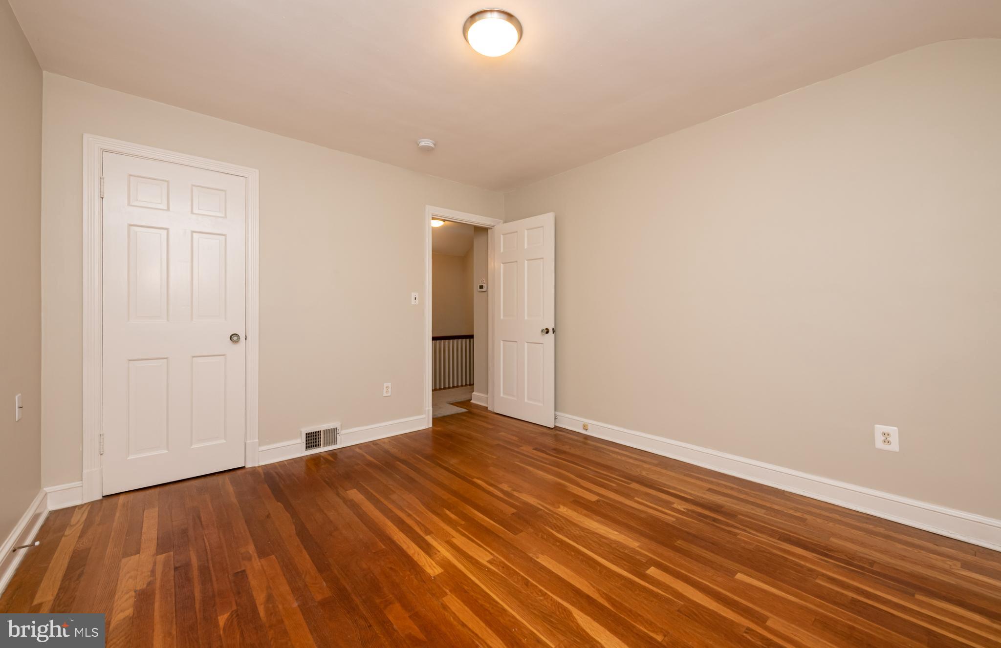 4814 ARLINGTON BOULEVARD