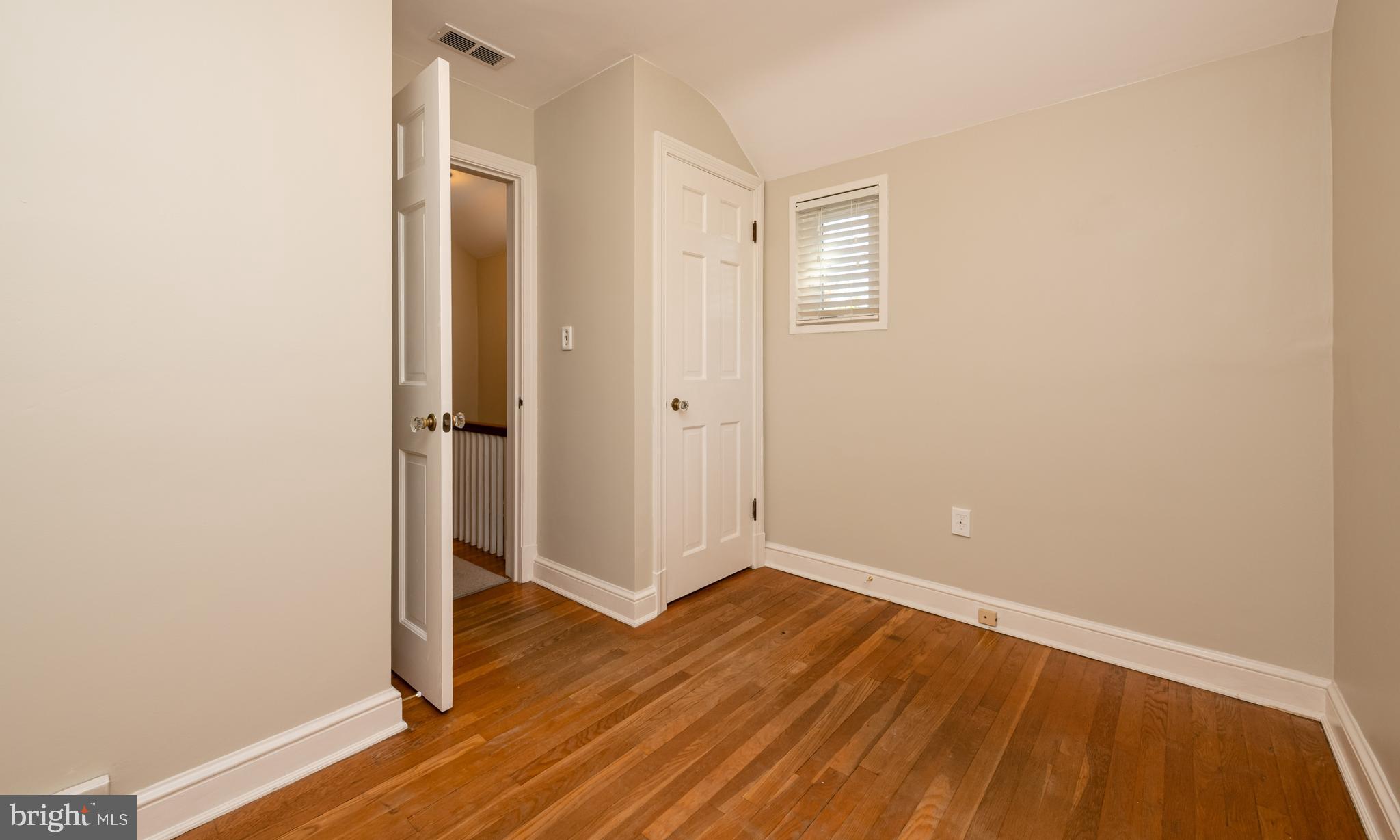 4814 ARLINGTON BOULEVARD