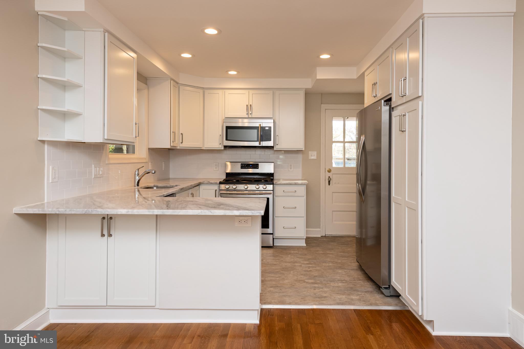 4814 ARLINGTON BOULEVARD