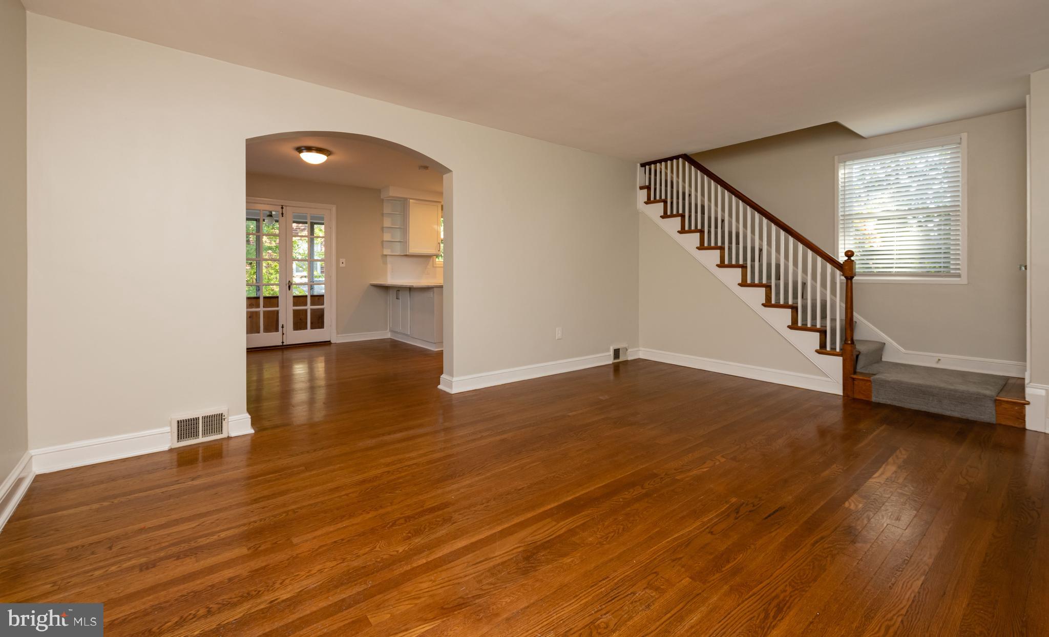 4814 ARLINGTON BOULEVARD