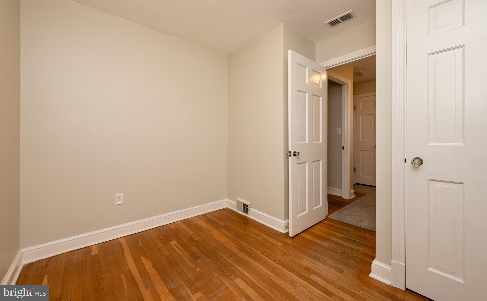 4814 ARLINGTON BOULEVARD