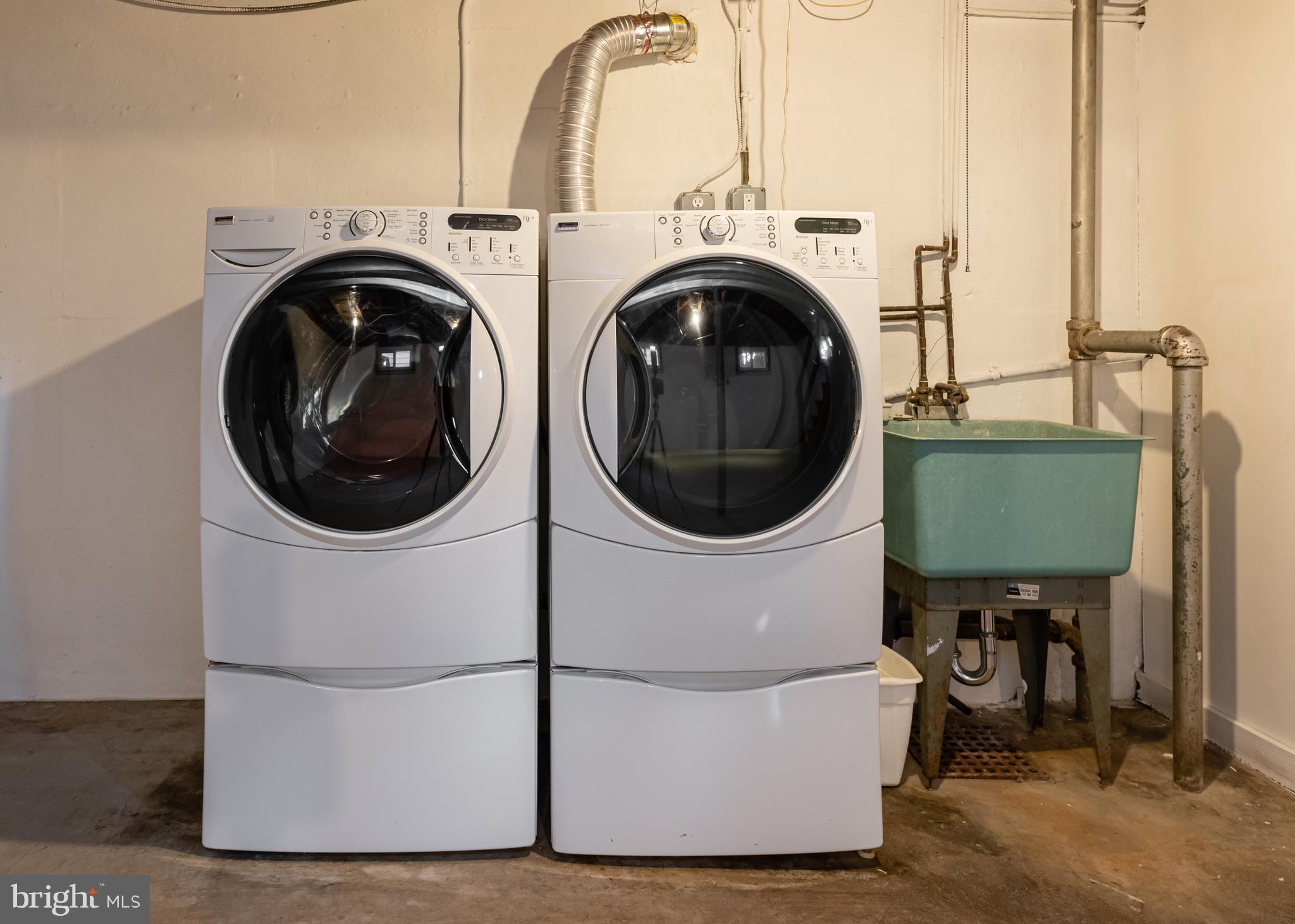 4814 ARLINGTON BOULEVARD