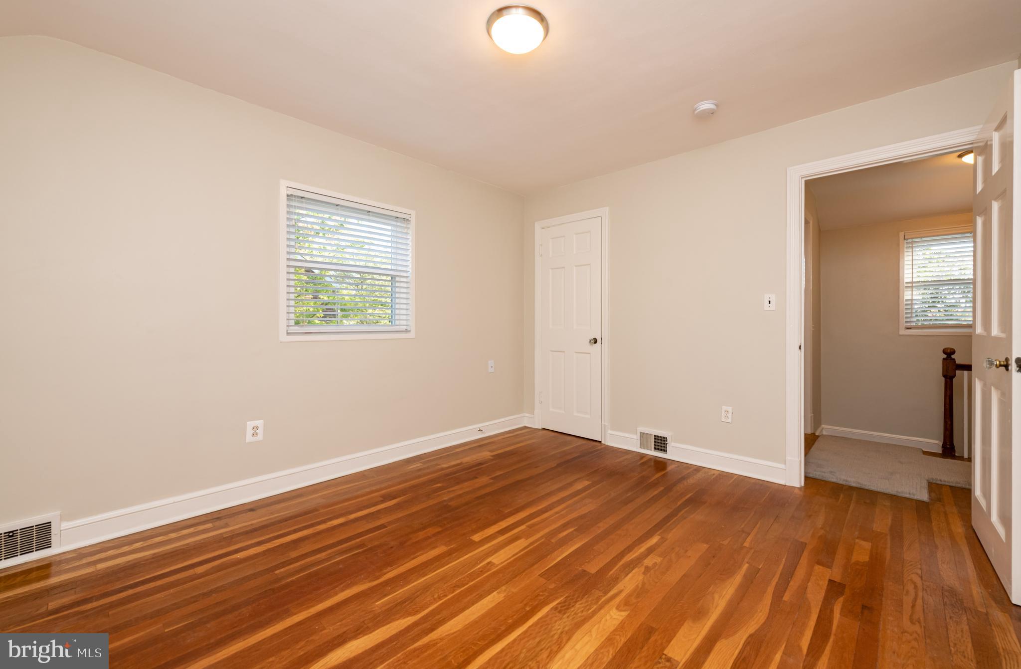 4814 ARLINGTON BOULEVARD