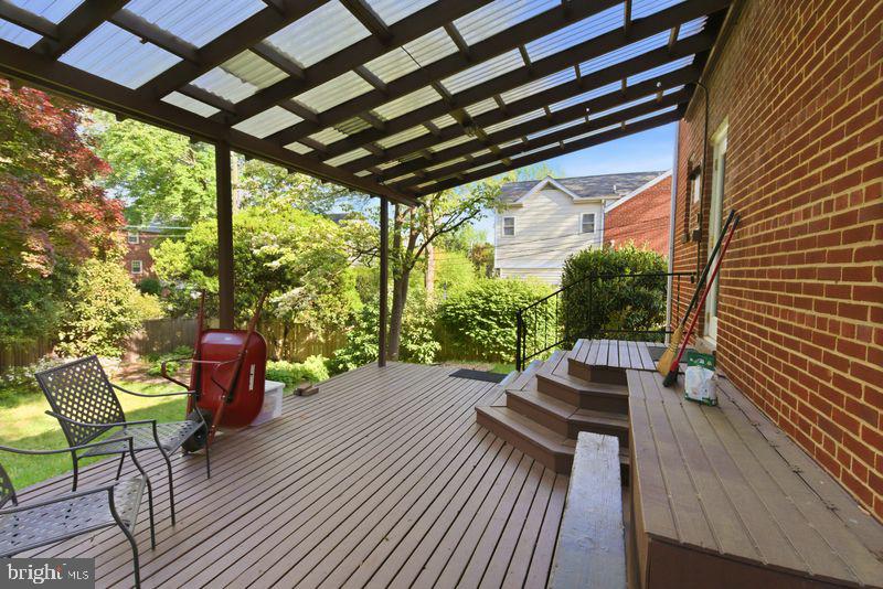 2101 N KENILWORTH STREET