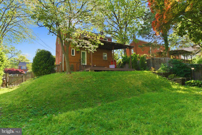 2101 N KENILWORTH STREET