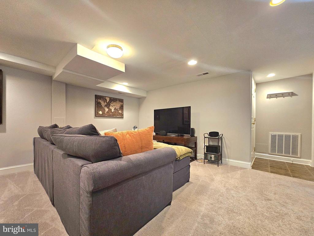 3410 15TH STREET N