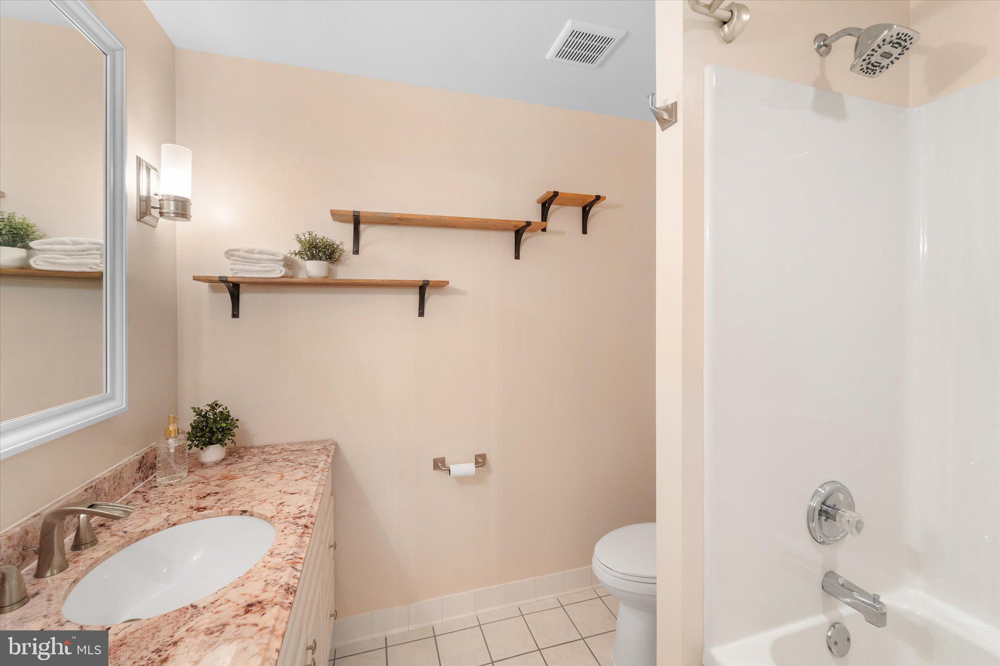 6924 FAIRFAX DRIVE 226
