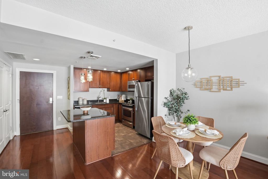 1020 HIGHLAND STREET N Unit: 605
