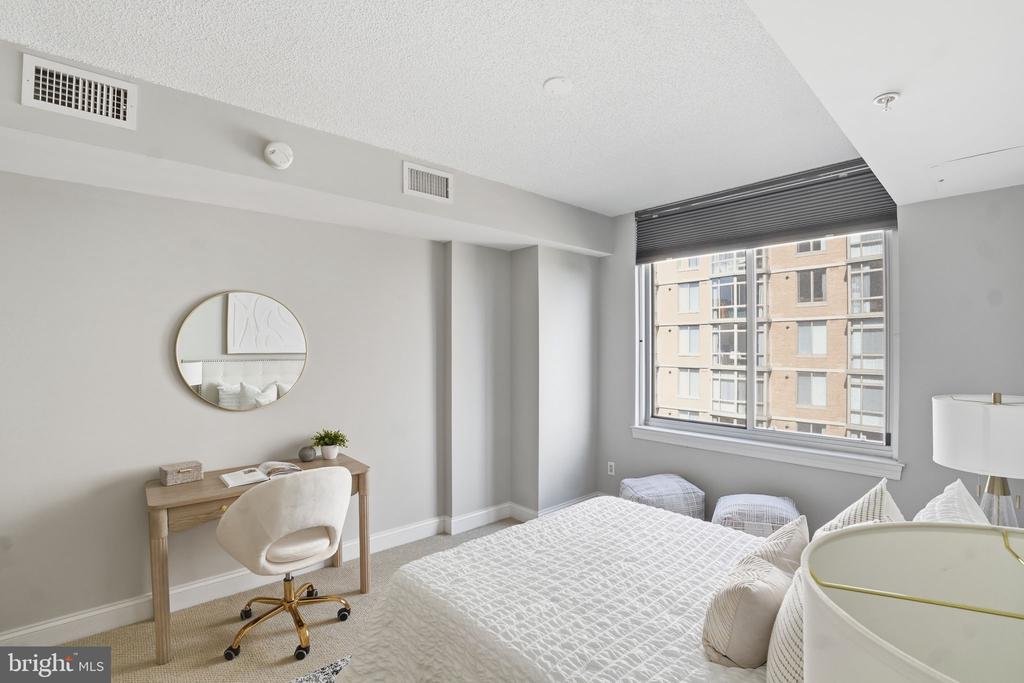 1020 HIGHLAND STREET N Unit: 605