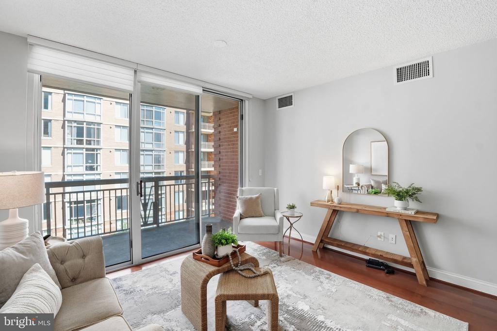 1020 HIGHLAND STREET N Unit: 605
