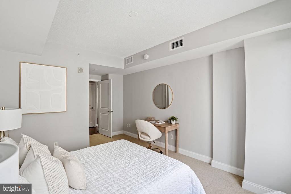 1020 HIGHLAND STREET N Unit: 605