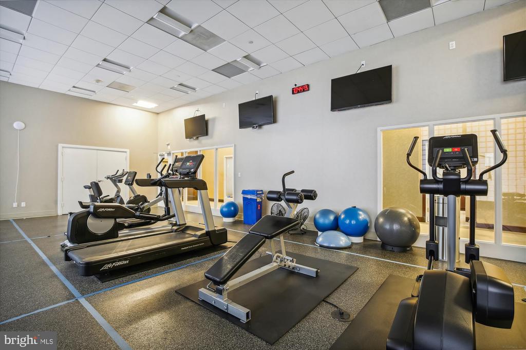 1020 HIGHLAND STREET N Unit: 605