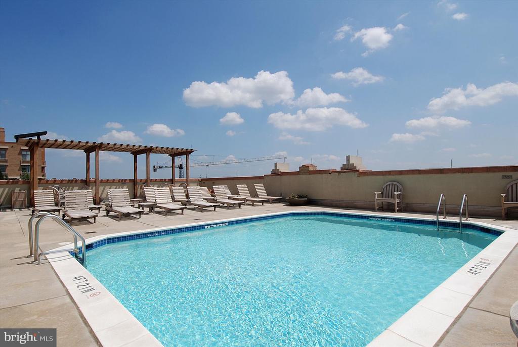 1020 HIGHLAND STREET N Unit: 605