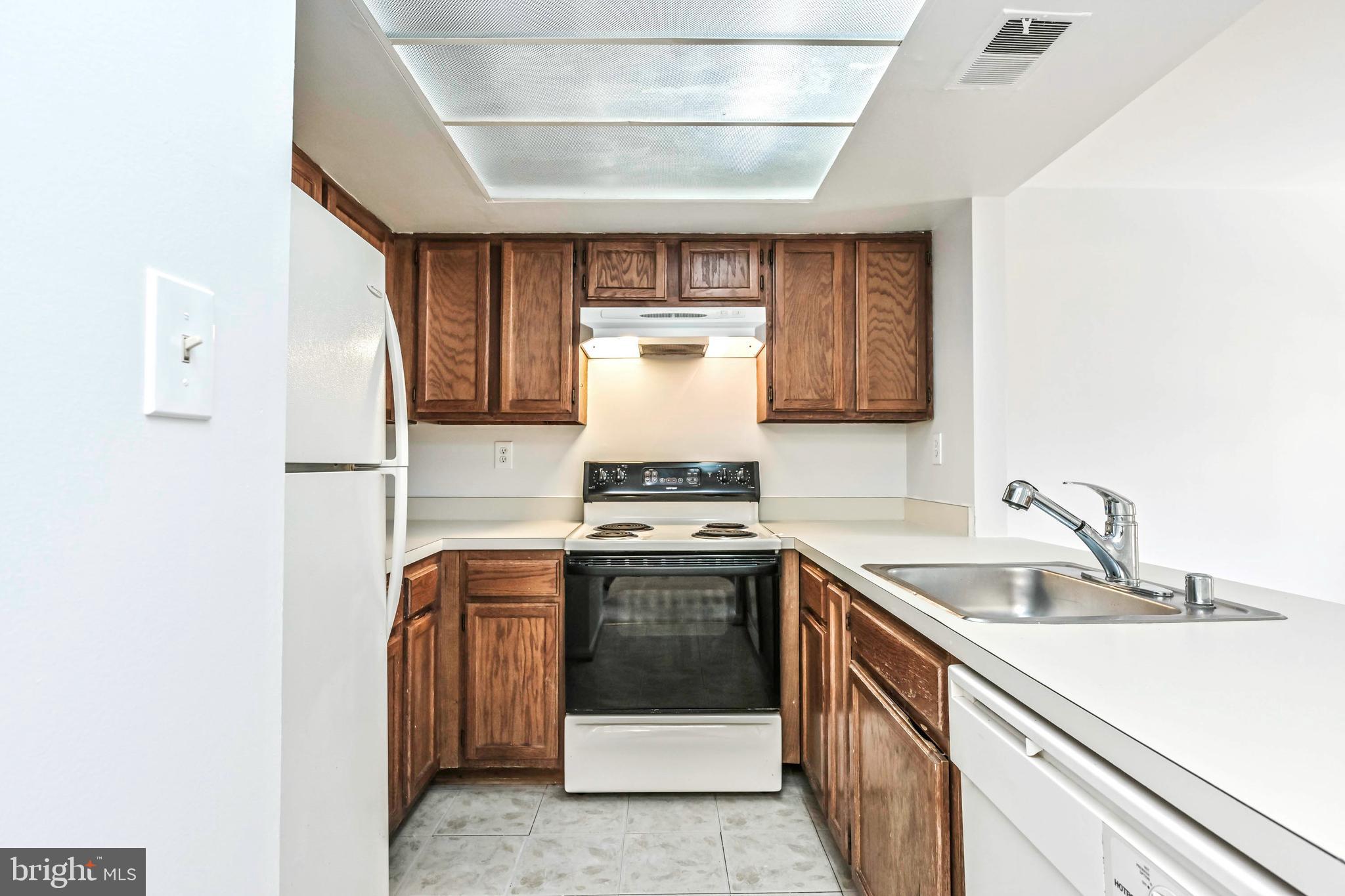 2406 S WALTER REED DRIVE A
