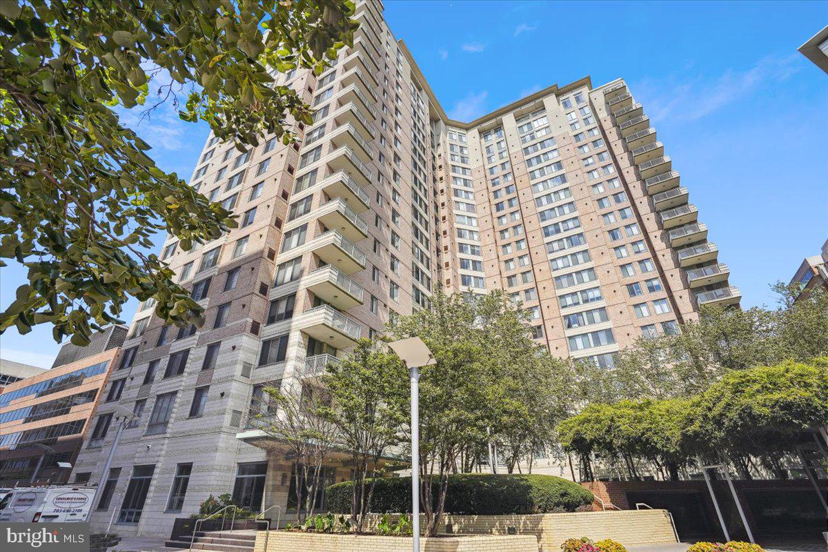 851 N GLEBE ROAD 1003