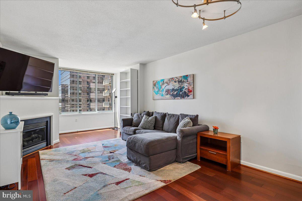 851 N GLEBE ROAD 1003