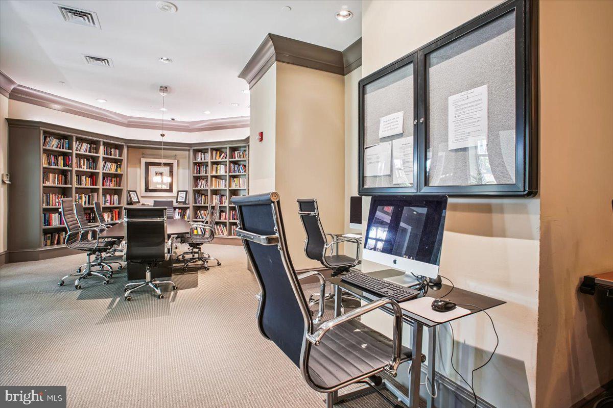 851 N GLEBE ROAD 1003