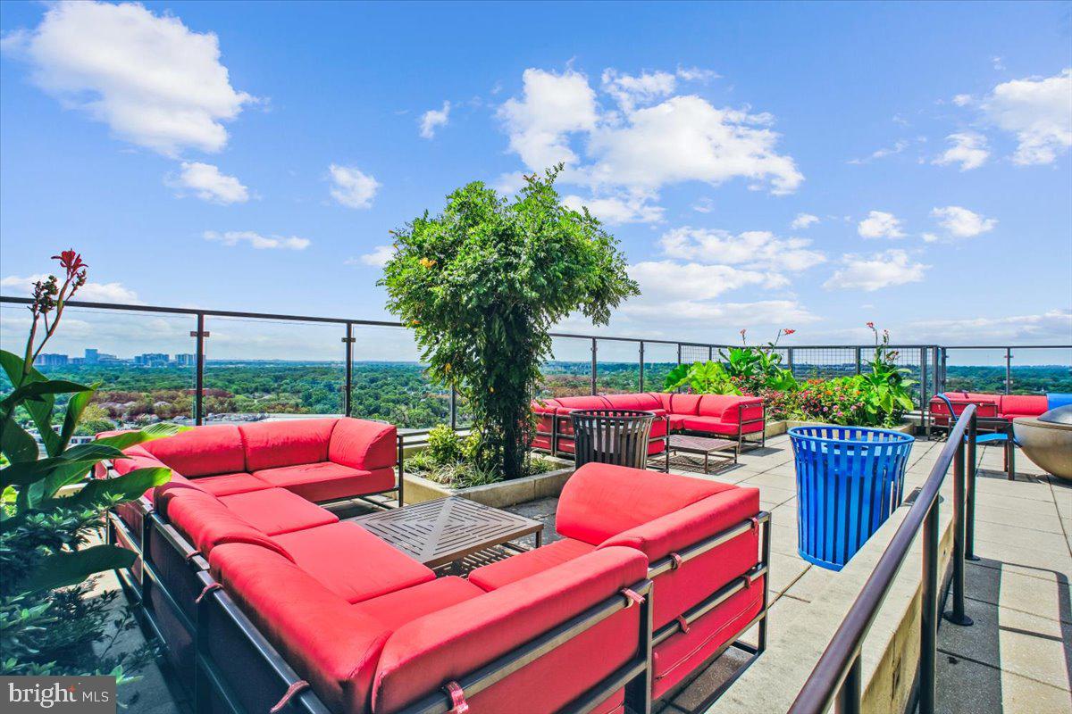 851 N GLEBE ROAD 1003