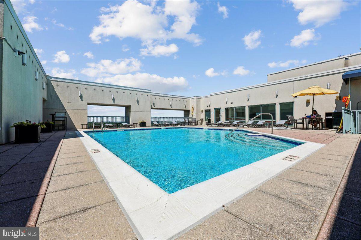 851 N GLEBE ROAD 1003