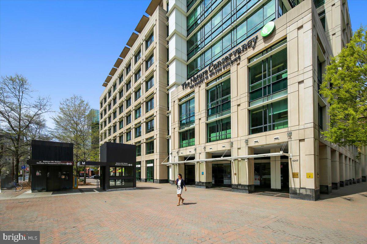 851 N GLEBE ROAD 1003