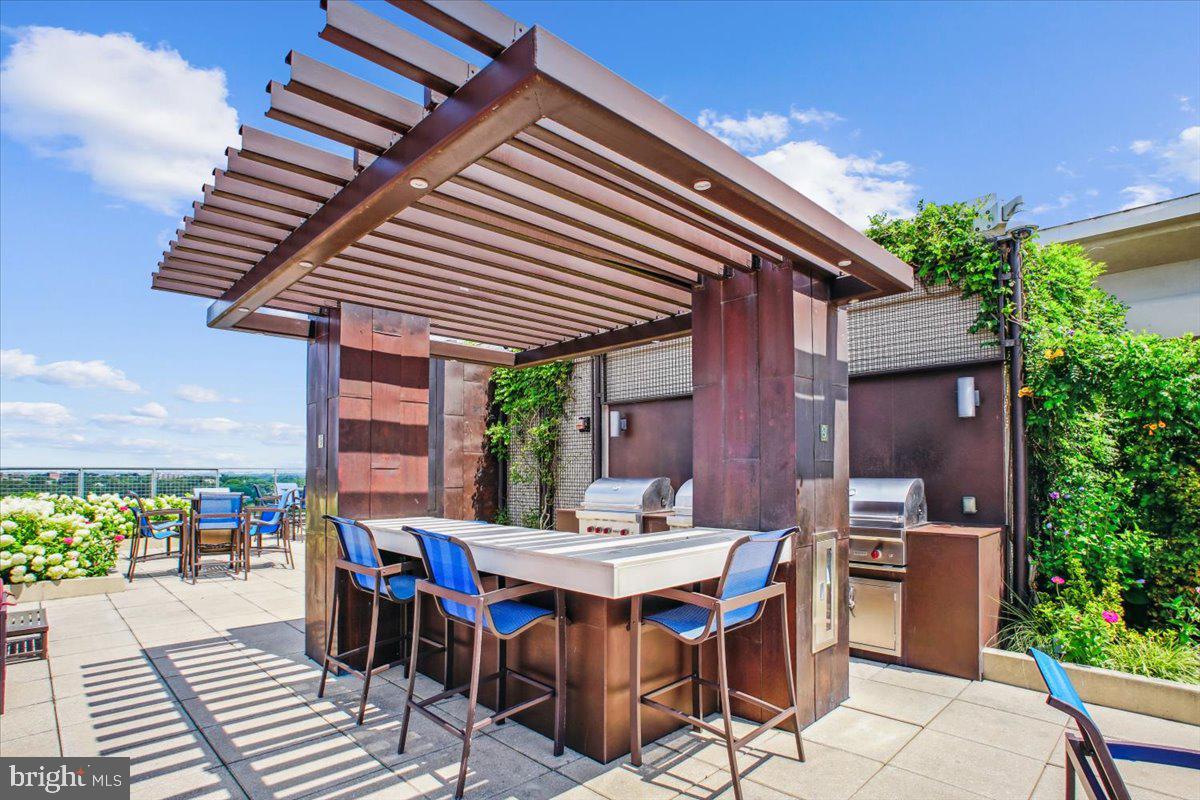 851 N GLEBE ROAD 1003