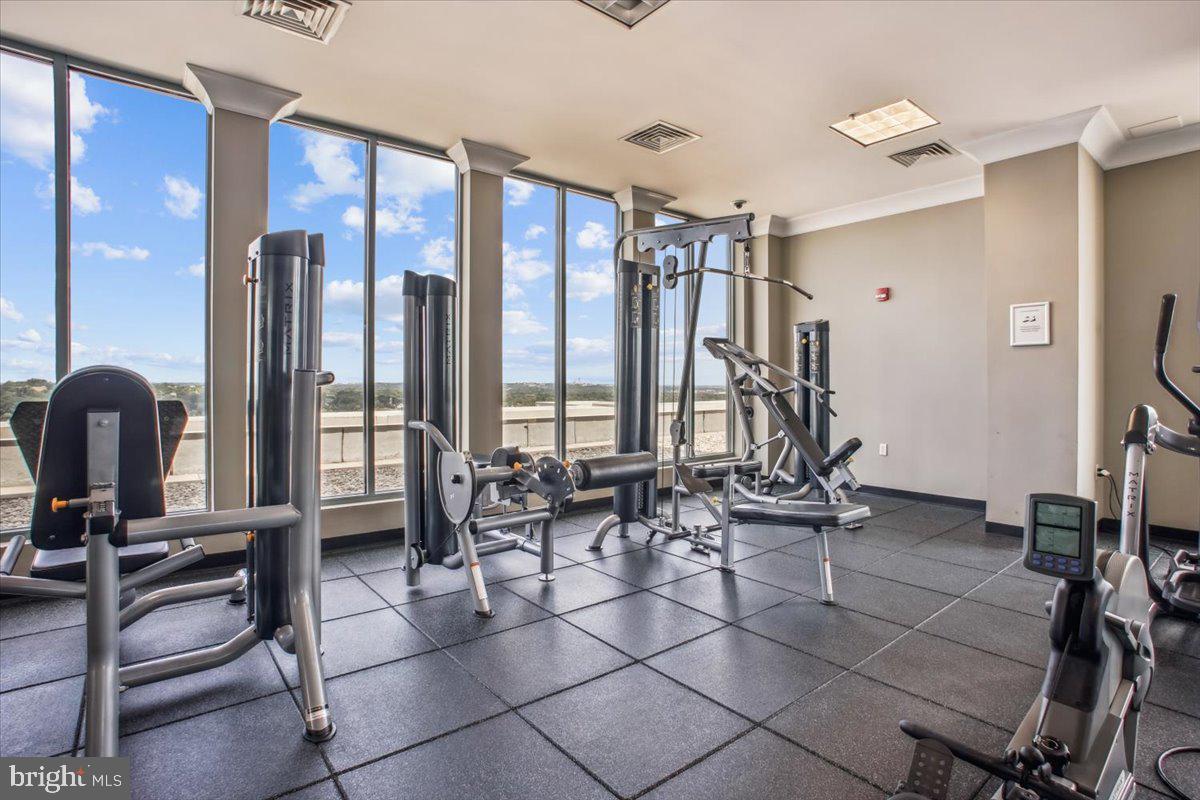 851 N GLEBE ROAD 1003