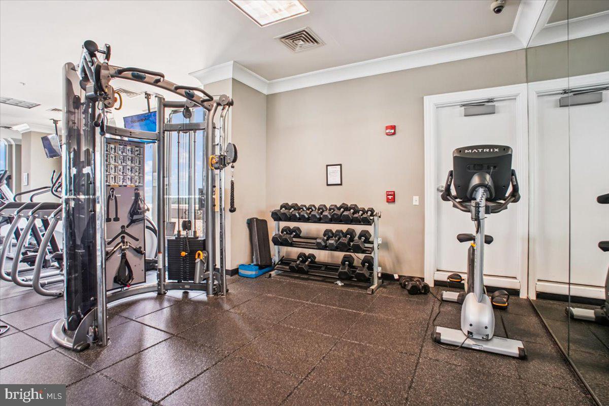851 N GLEBE ROAD 1003