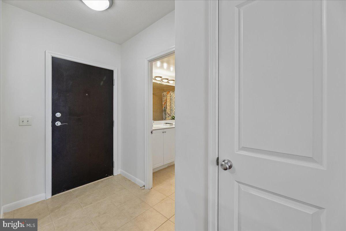 851 N GLEBE ROAD 1003