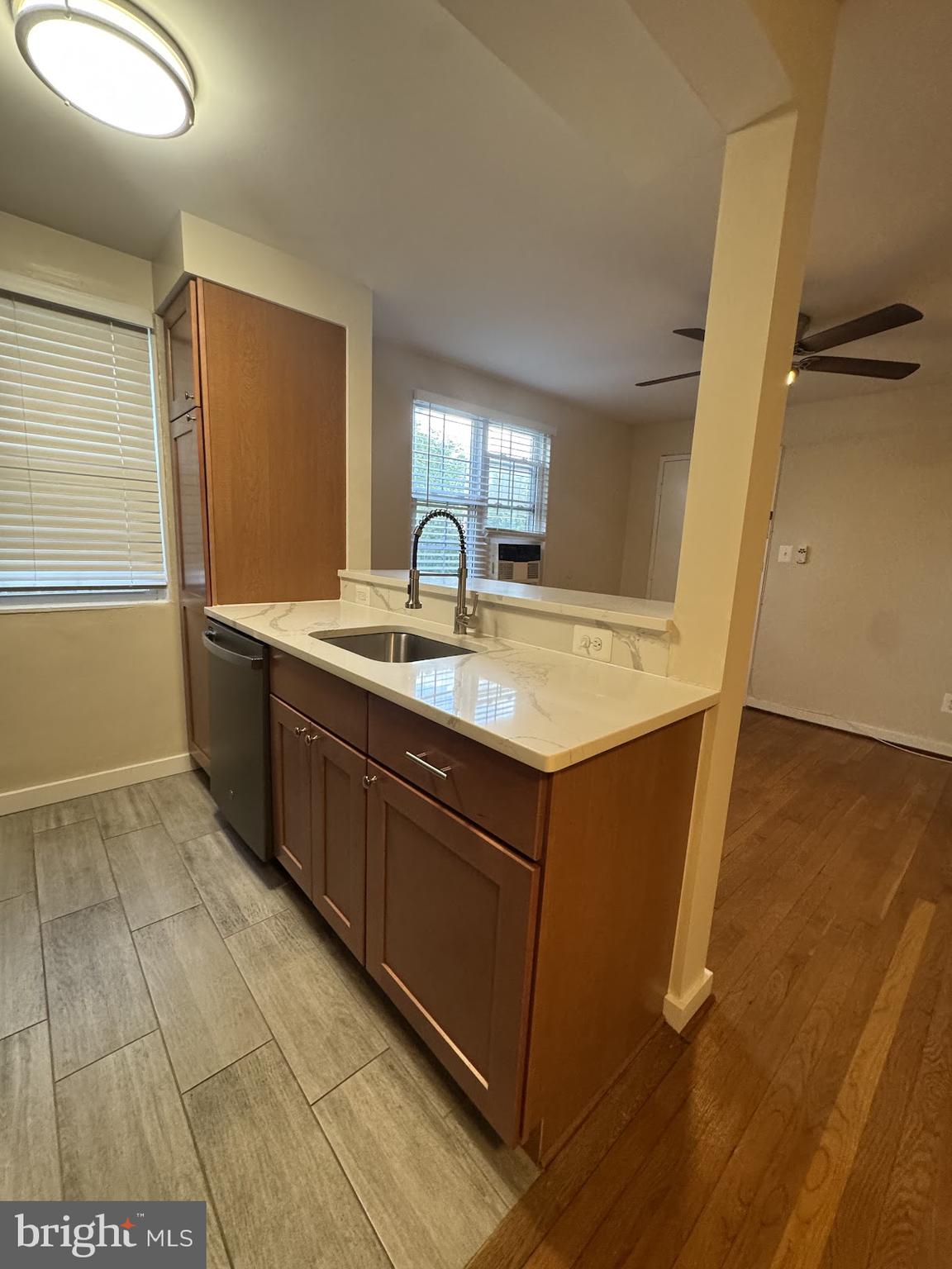 133 S COURTHOUSE ROAD 7