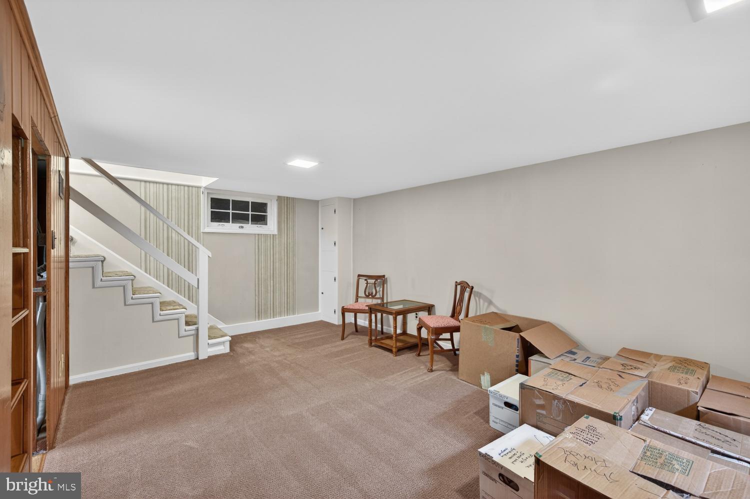 227 N EDISON STREET