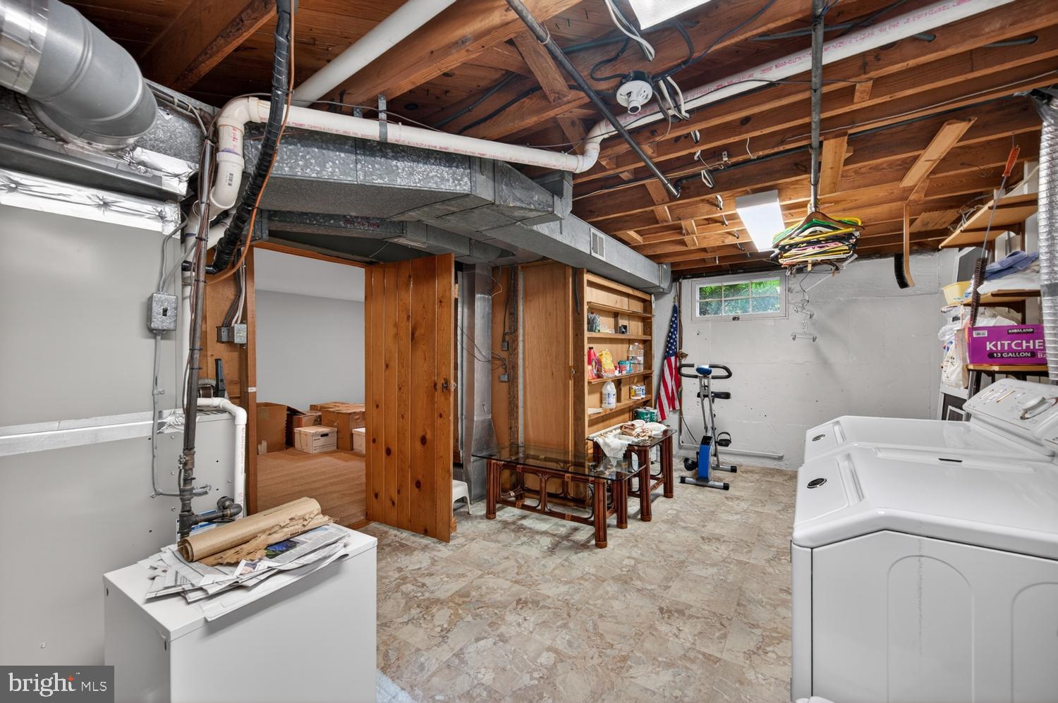 227 N EDISON STREET