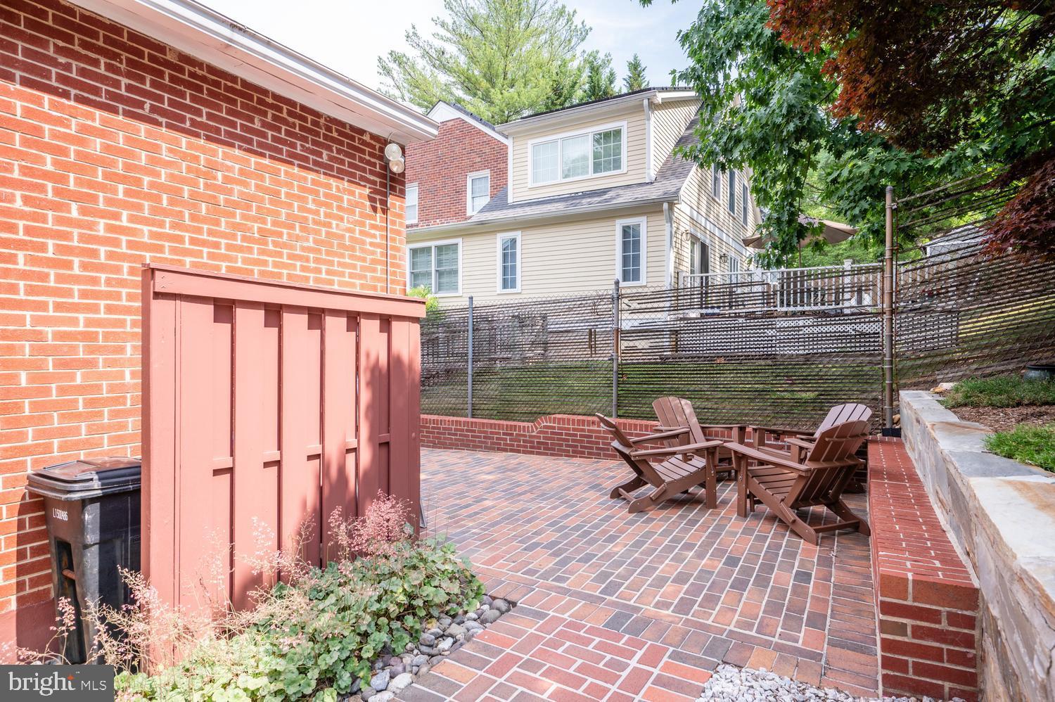 227 N EDISON STREET