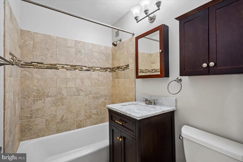 1121 ARLINGTON BOULEVARD Unit: 609
