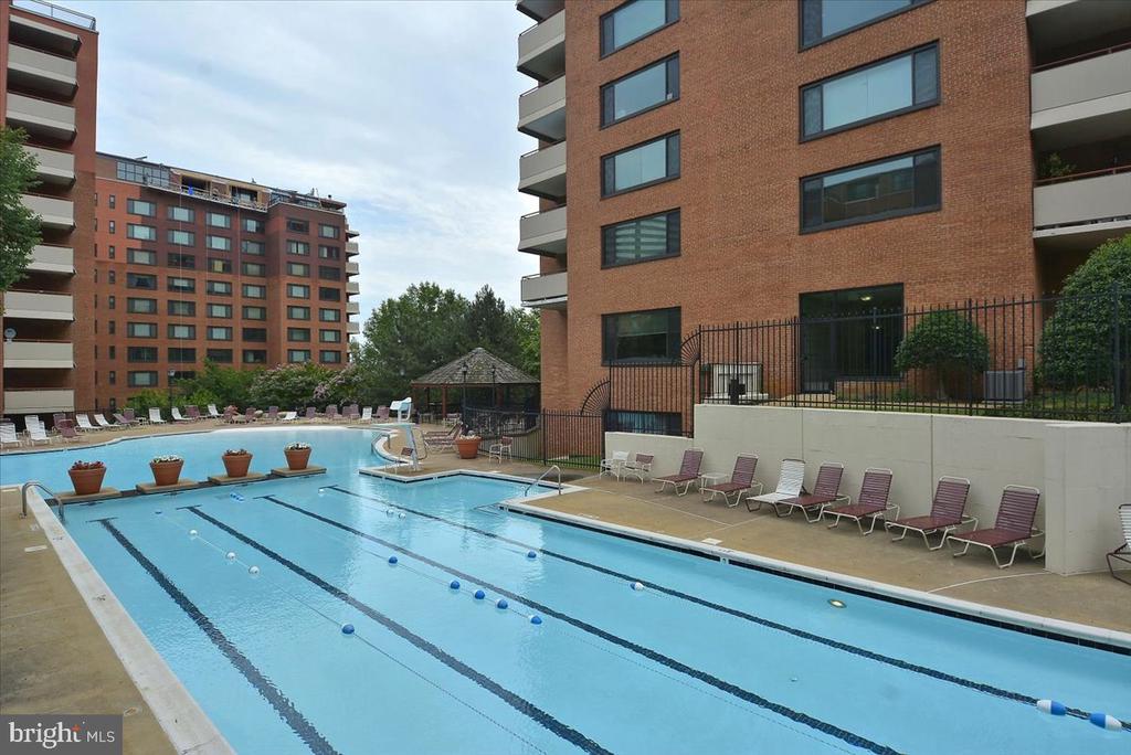 1121 ARLINGTON BOULEVARD Unit: 609