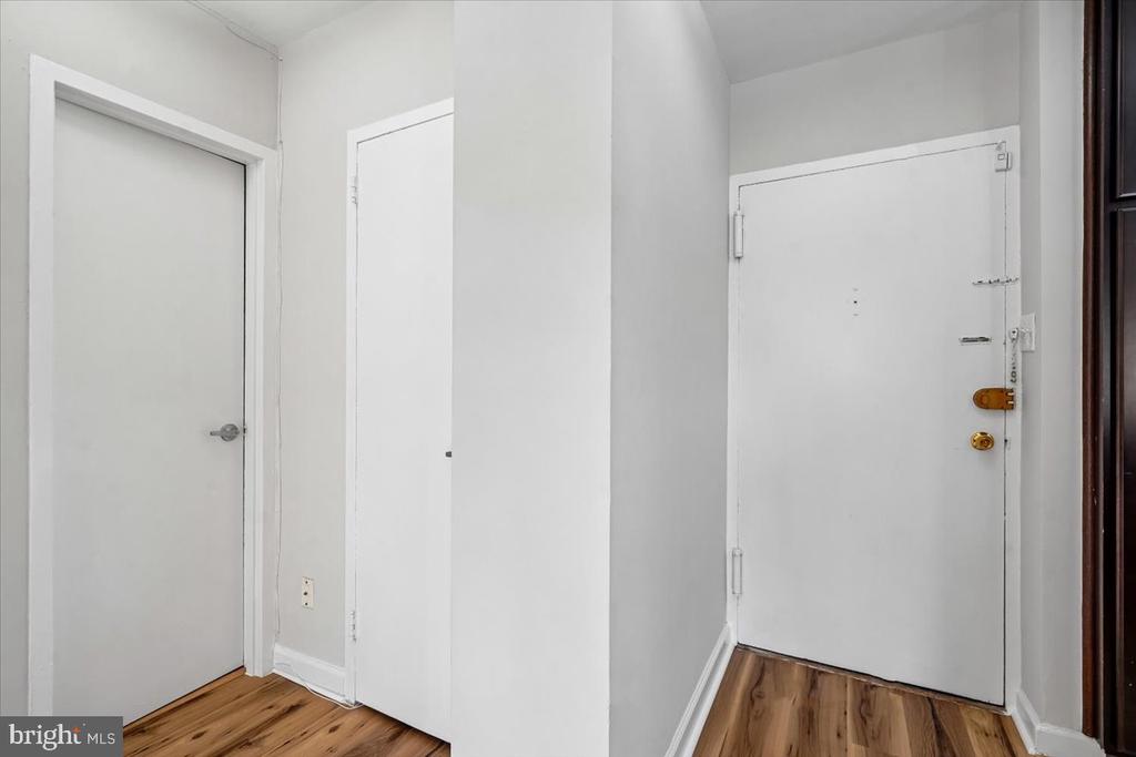 1121 ARLINGTON BOULEVARD Unit: 609