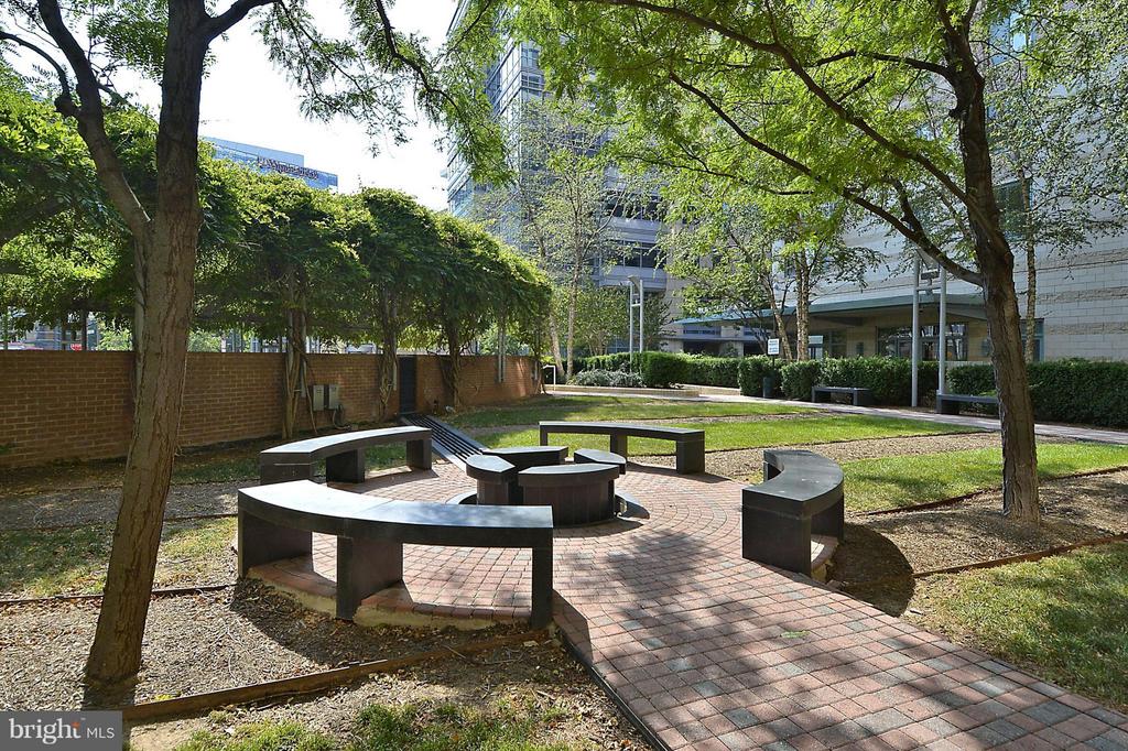 851 N GLEBE ROAD 1513