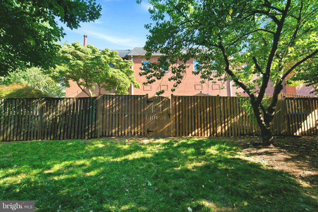 2343 9TH STREET S