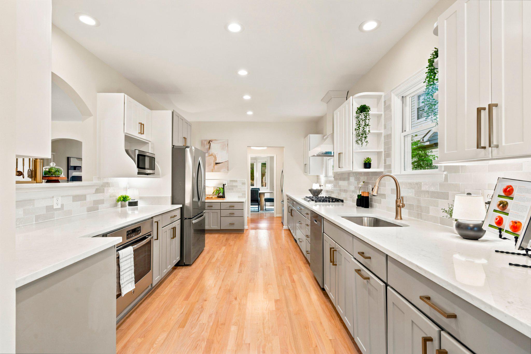 3543 18TH STREET S